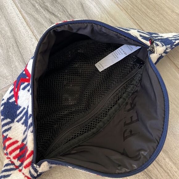 Perfect Moment Star-Embroidered Houndstooth Check Belt Bag - Picture 6 of 6